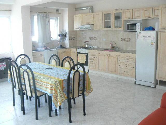 Apartamento Departamentos Santa Monica Puerto Madryn Habitación foto
